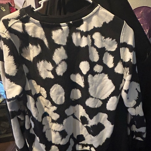 Nike Black and White Patterned Sweater - Picture 1 of 2